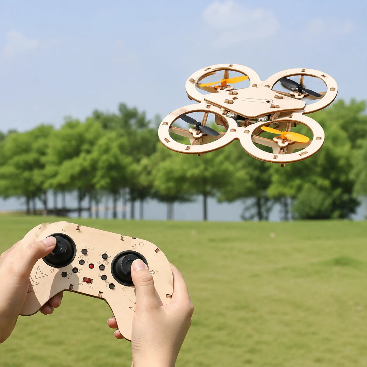 DIY Holz-Quadcopter-Drohnen-Bausatz für 14+ Jahre mit Fernbedienung – Bild 3